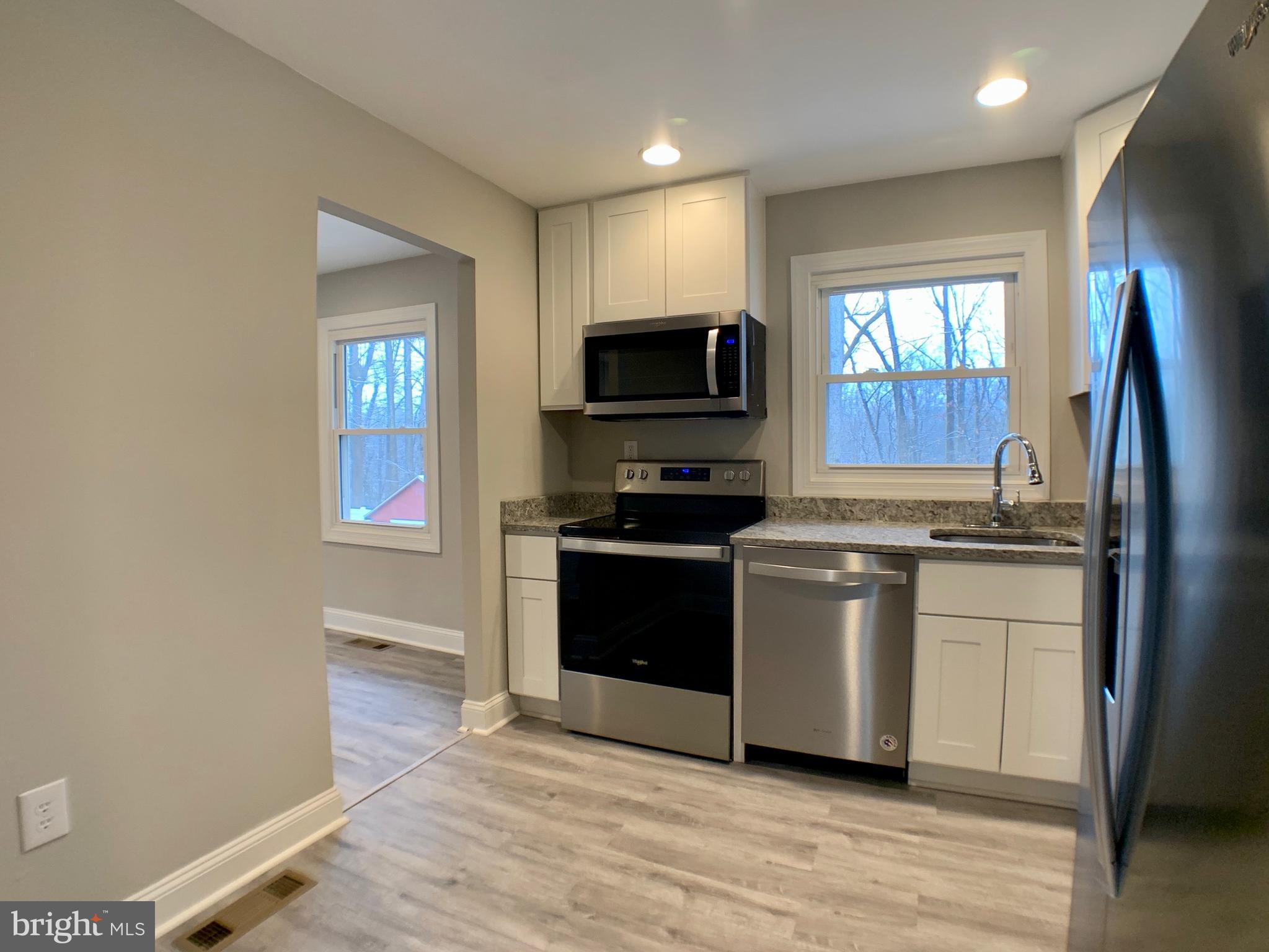 906 Fall Ridge Way Gambrills, MD 21054 - Photo 4 of 27 Gallery Image 4