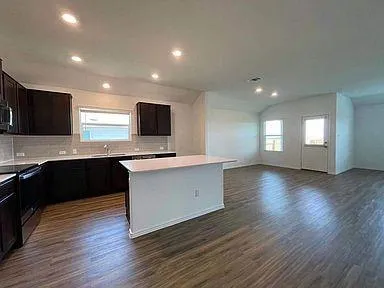 $2,050 | 601 Chickasaw Lane, Hutto, TX 78634