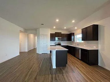 $2,050 | 601 Chickasaw Lane, Hutto, TX 78634