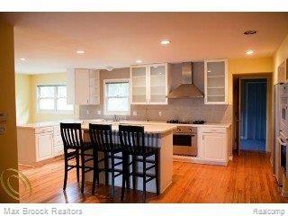 9645 Norman Road Clarkston, MI 48348 - Photo 5 of 16 Island Kitchen w lots of light,