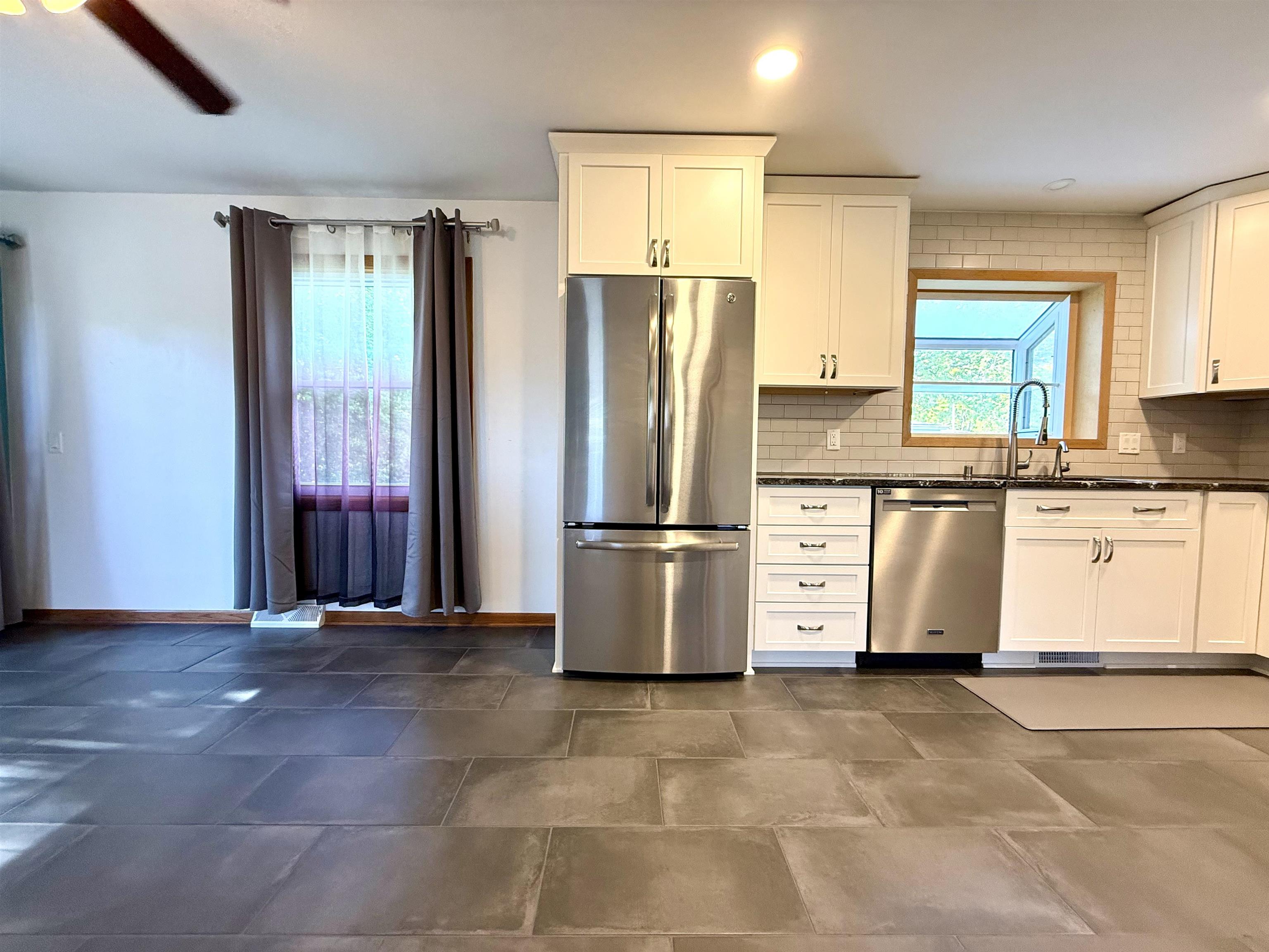 4701 Starker Avenue Madison, WI 53716 - Photo 17 of 41