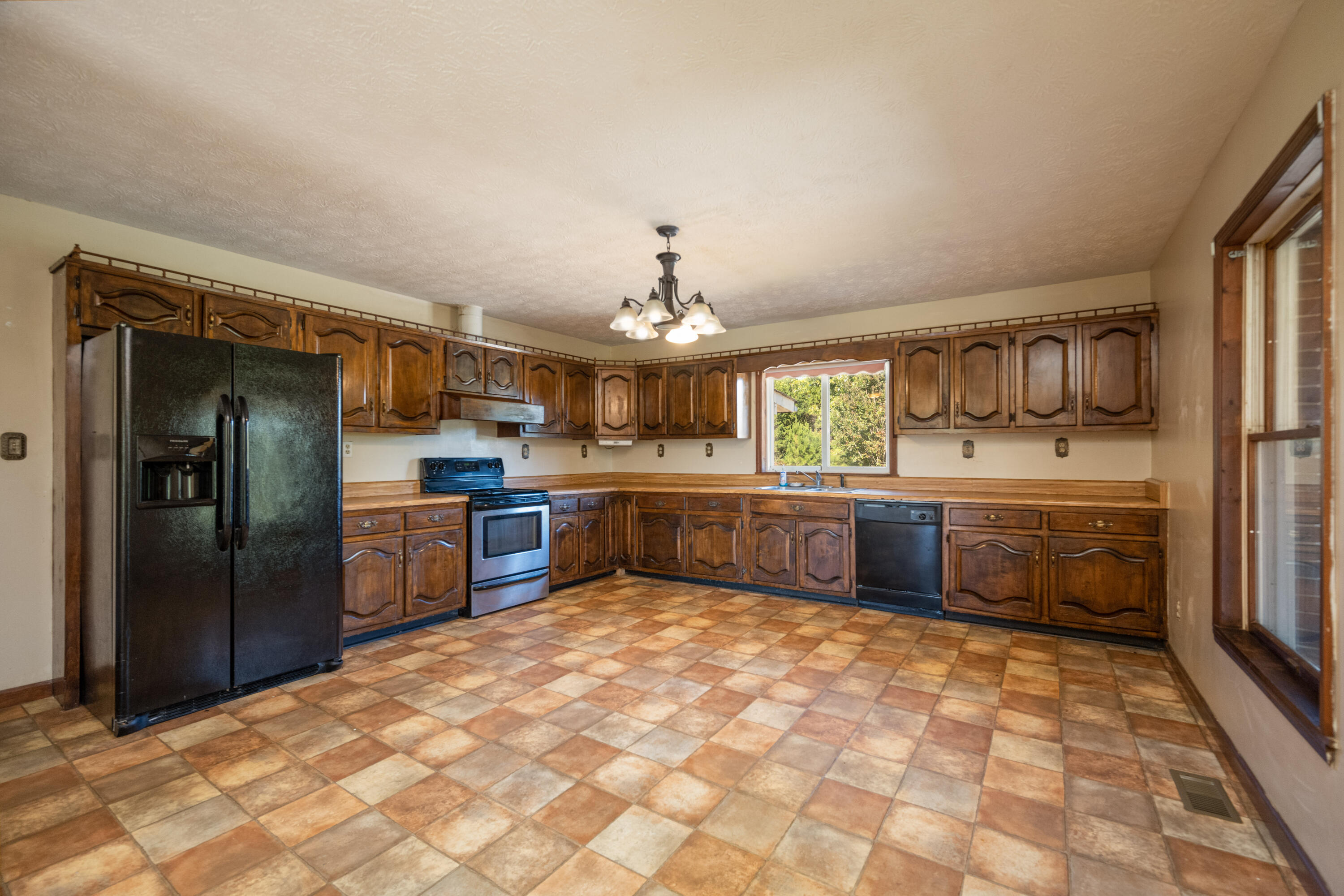 271 Doug Anderson Road Palmer, TN 37365 - Photo 7 of 24 _DSC8409-Edit-Edit