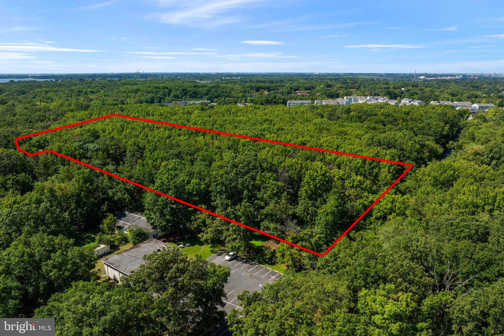 943 Browns Road Essex, MD 21221 - Photo 5 of 8 a view of a city