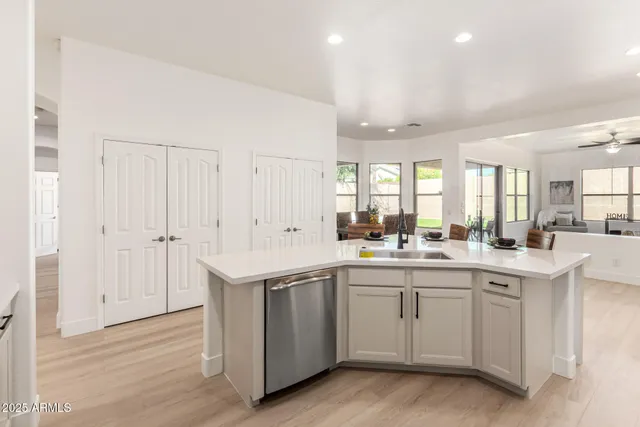 $829,000 | 27713 North 57th Drive, Phoenix, AZ 85083