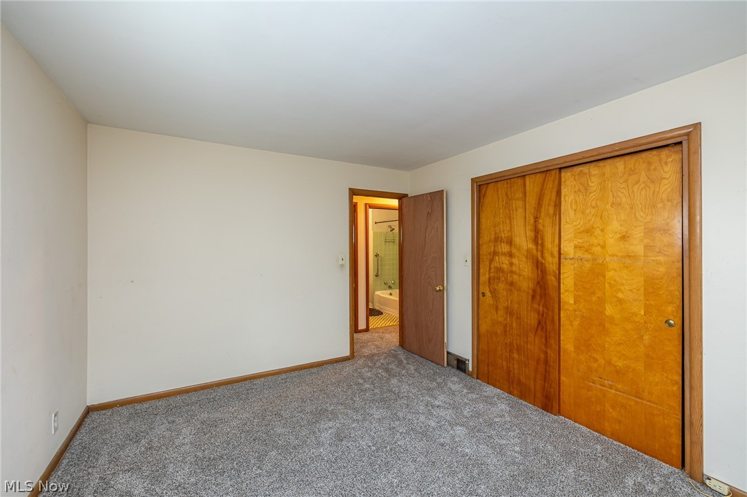 5670 Cherokee Road Cleveland, OH 44124 - Photo 17 of 37
