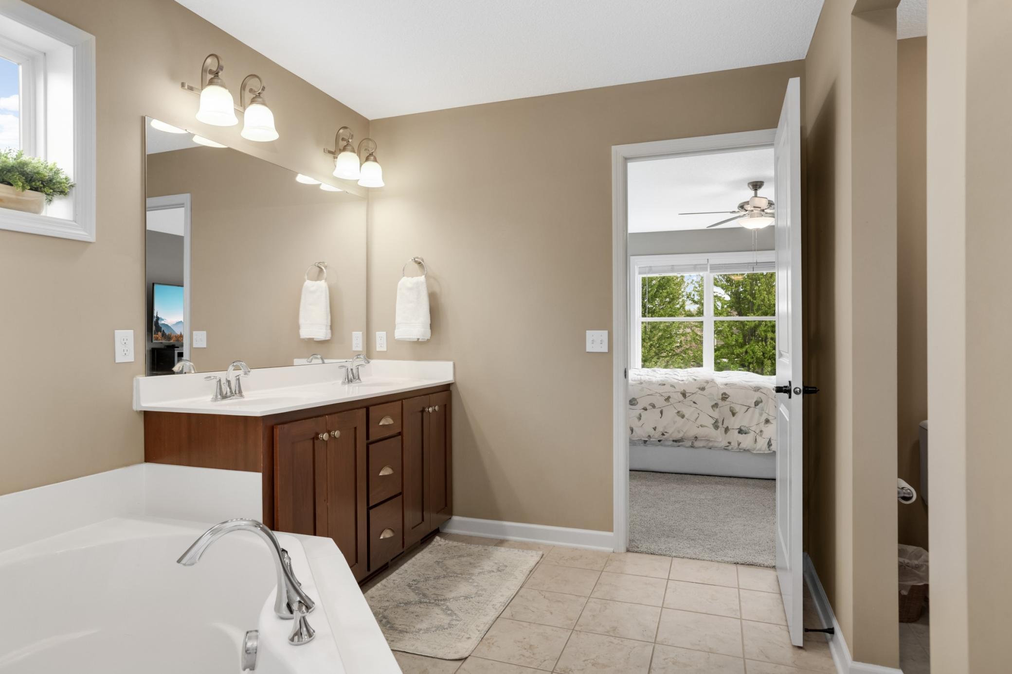 3582 Springwood Path Eagan, MN 55123 - Photo 18 of 33