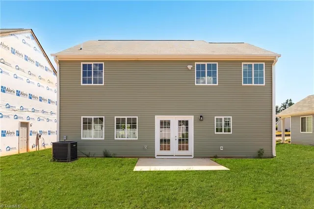 $313,400 | 725 Brampton Drive, McLeansville, NC 27301