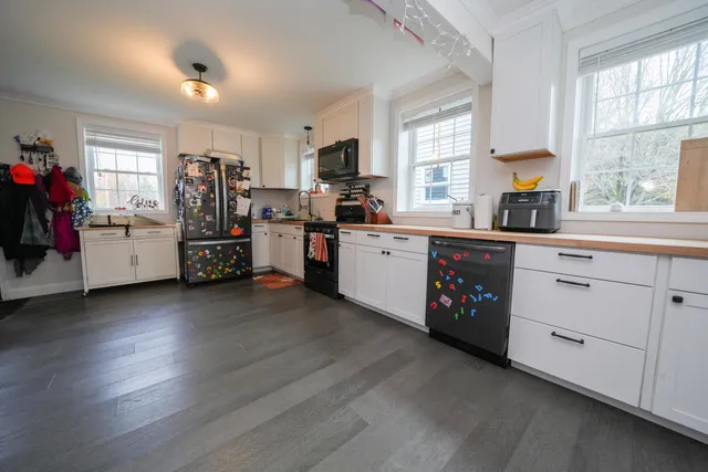 $389,000 | 2914 U.S. Rte 2, Hermon, ME 04401