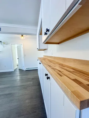 $369,000 | 2914 U.S. Rte 2, Hermon, ME 04401