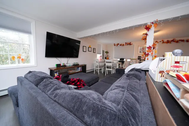 $389,000 | 2914 U.S. Rte 2, Hermon, ME 04401