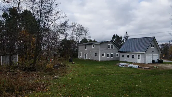 $369,000 | 2914 U.S. Rte 2, Hermon, ME 04401