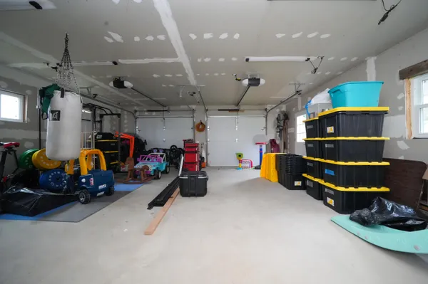 $369,000 | 2914 U.S. Rte 2, Hermon, ME 04401