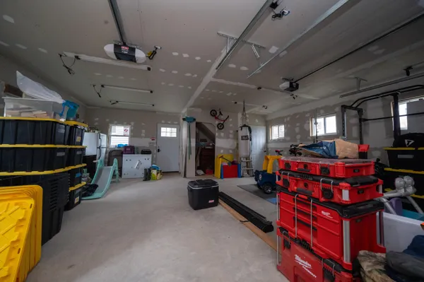 $369,000 | 2914 U.S. Rte 2, Hermon, ME 04401