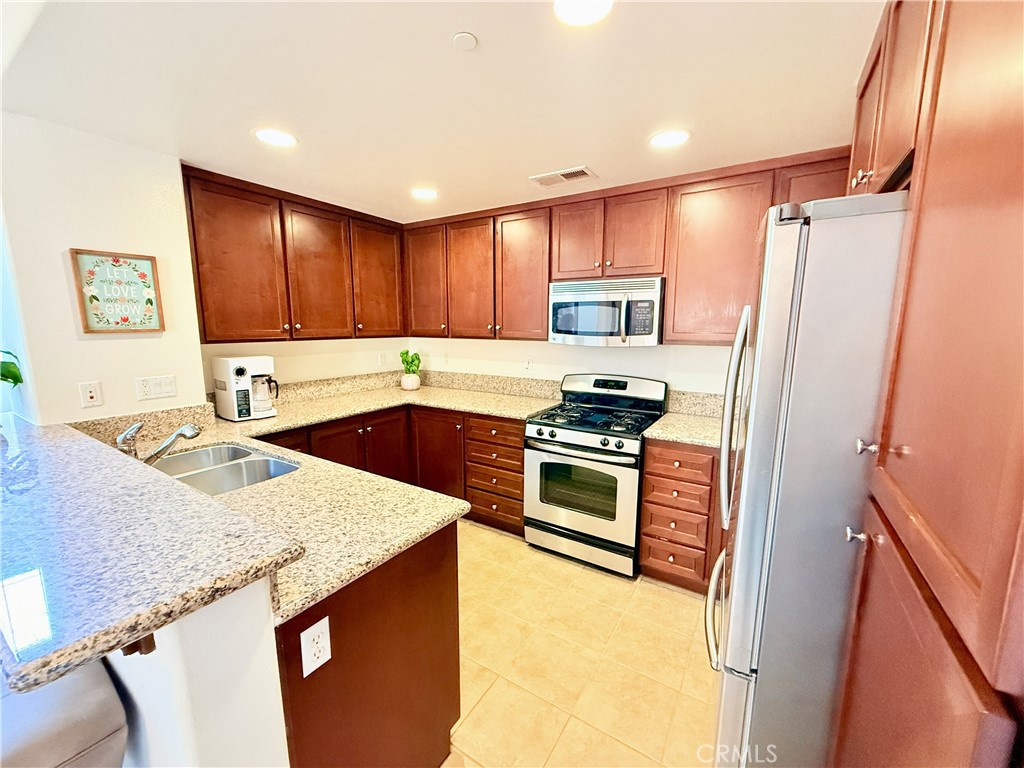 7686 Papyrus Place, Unit 3 Rancho Cucamonga, CA 91739 - Photo 2 of 6