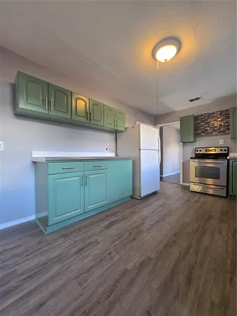 $2,500 | 209 West Kirby Street, Tampa, FL 33604