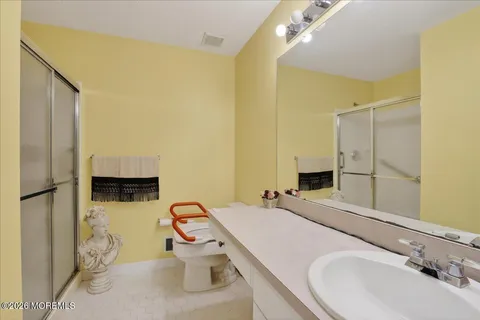 $310,000 | 28 Golden Willows Avenue, Unit 1000, Lakewood, NJ 08701