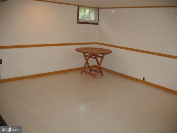 117 Stanmore Road Baltimore, MD 21212 - Photo 22 of 23 Family Room