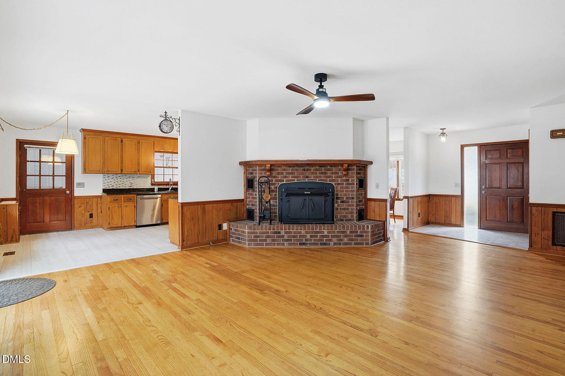 703 Leah Lane Garner, NC 27529 - Photo 9 of 28 FamRoomLeah