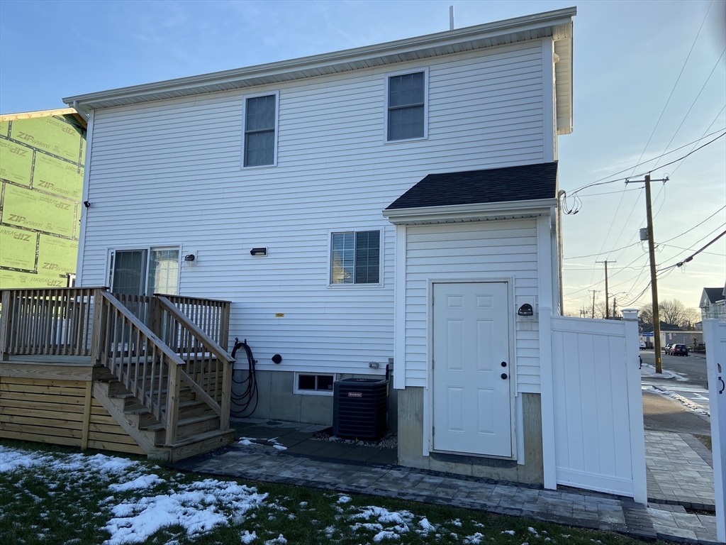 234 Kilburn Street Fall River, MA 02724 - Photo 5 of 39