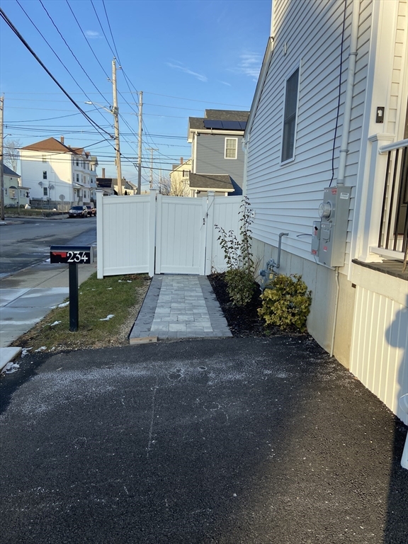 234 Kilburn Street Fall River, MA 02724 - Photo 6 of 39