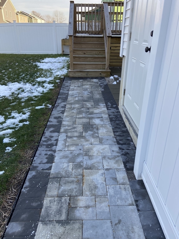 234 Kilburn Street Fall River, MA 02724 - Photo 7 of 39