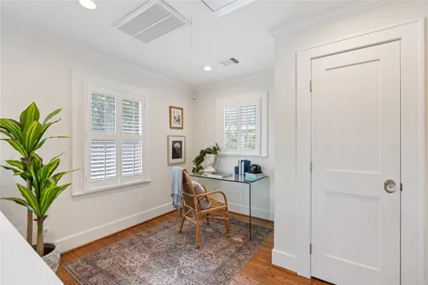 $925,000 | 1111 Le Green Street, Houston, TX 77009