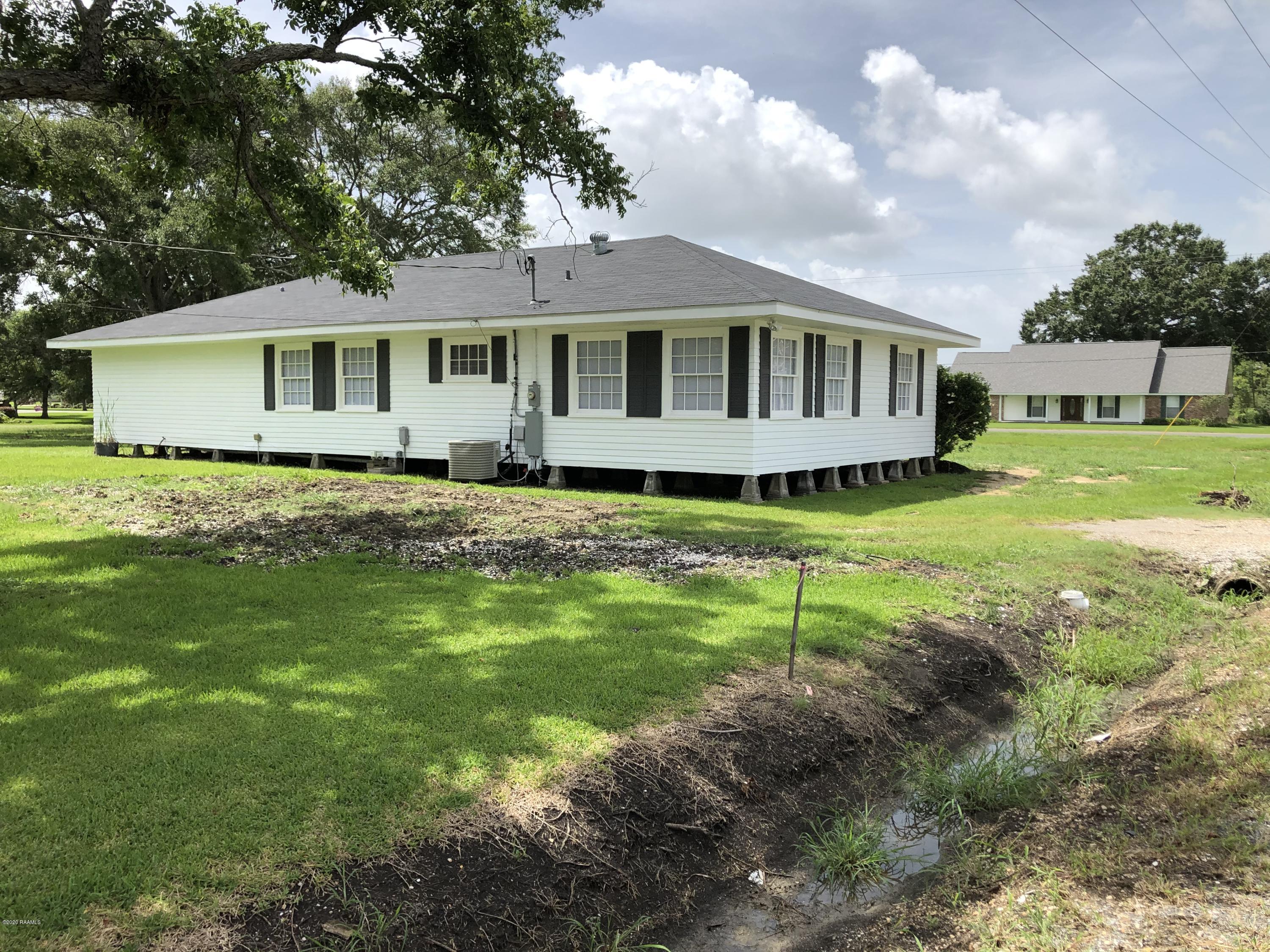 1995 Terrace Rd Street St. Martinville, LA 70582 - Photo 3 of 27