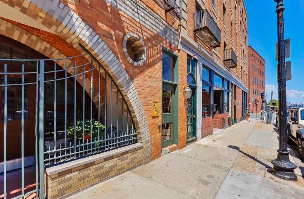 454 Hanover Street, Unit 4 Boston, MA 02113 - Photo 22 of 23