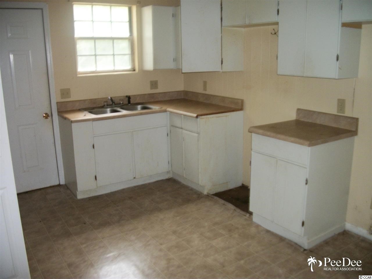 1321 Brunson Road Marion, SC 29571 - Photo 4 of 8 Gallery Image 4