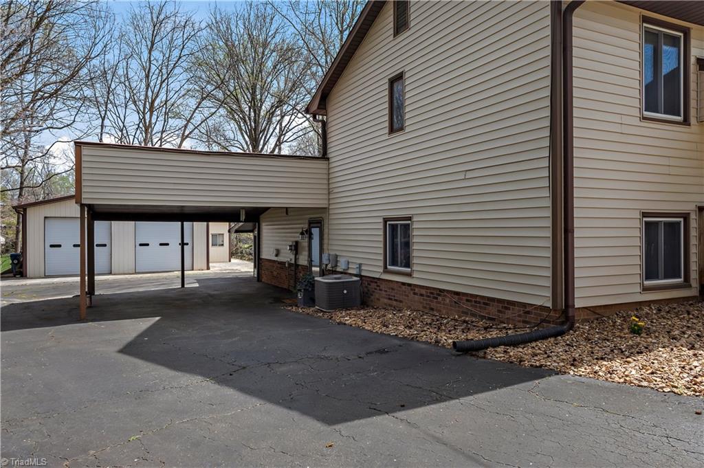 184 Hawthorne Road Mocksville, NC 27028 - Photo 36 of 38 Gallery Image 36