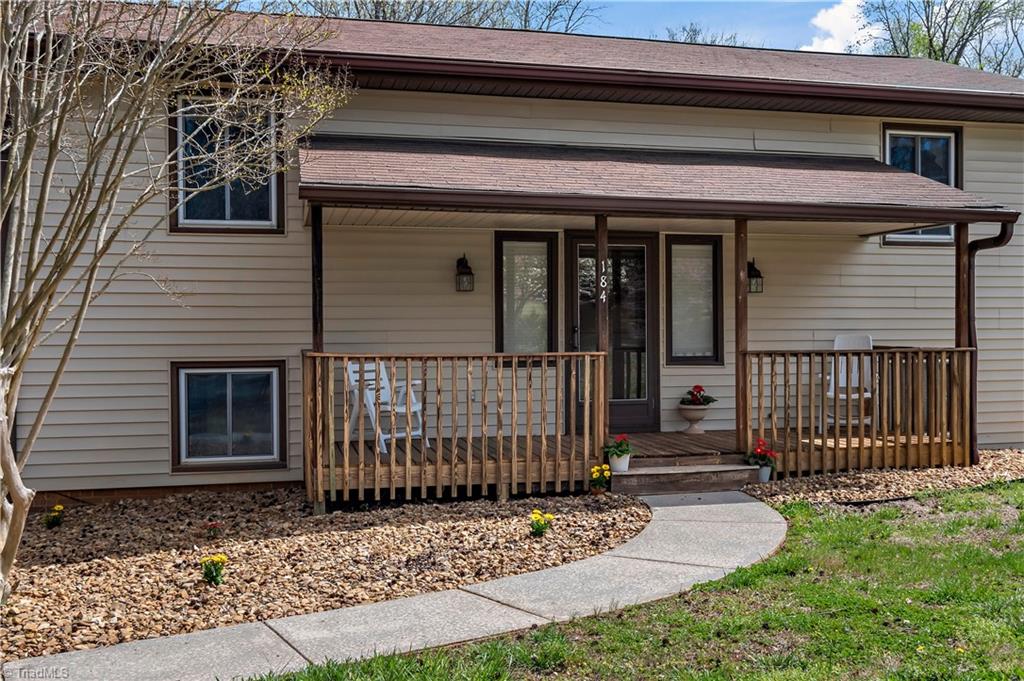 184 Hawthorne Road Mocksville, NC 27028 - Photo 4 of 38 Gallery Image 4
