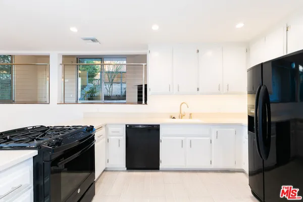 $6,500 | 1856 Silverwood Terrace, Los Angeles, CA 90026