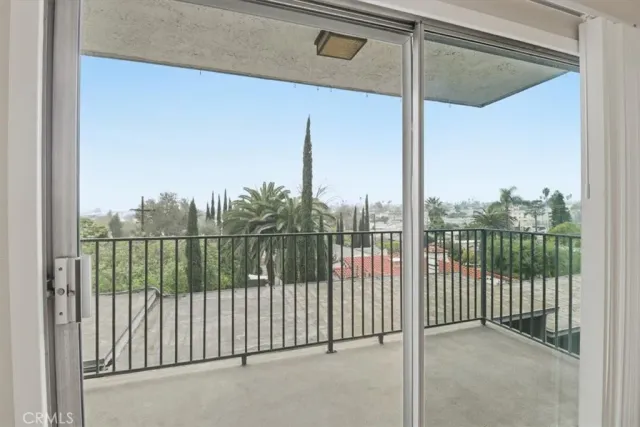 $430,000 | 1517 East Garfield Avenue, Unit 32, Glendale, CA 91206