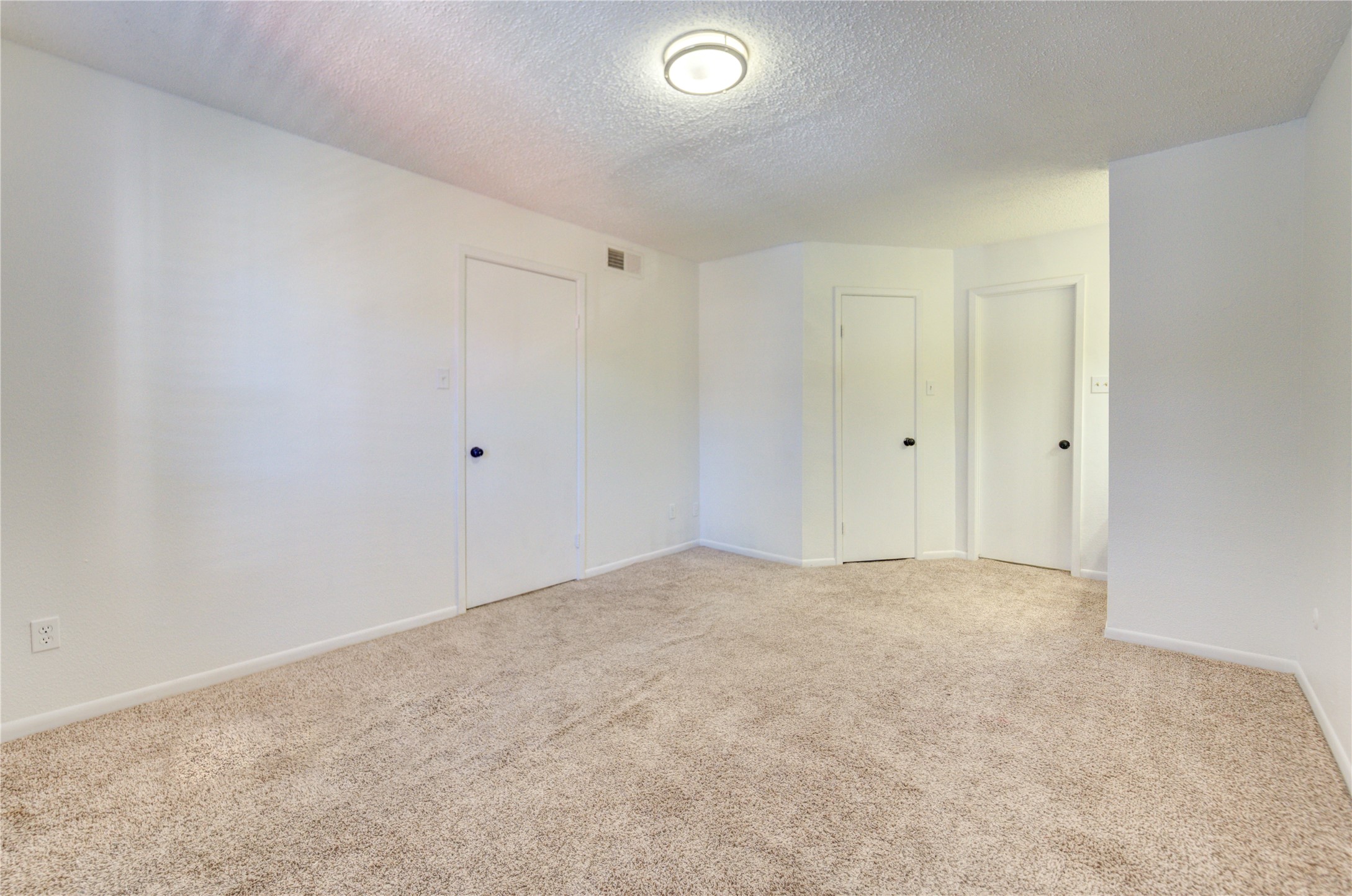 2800 Jeanetta Street, Unit 2504 Houston, TX 77063 - Photo 35 of 49 a view of an empty room