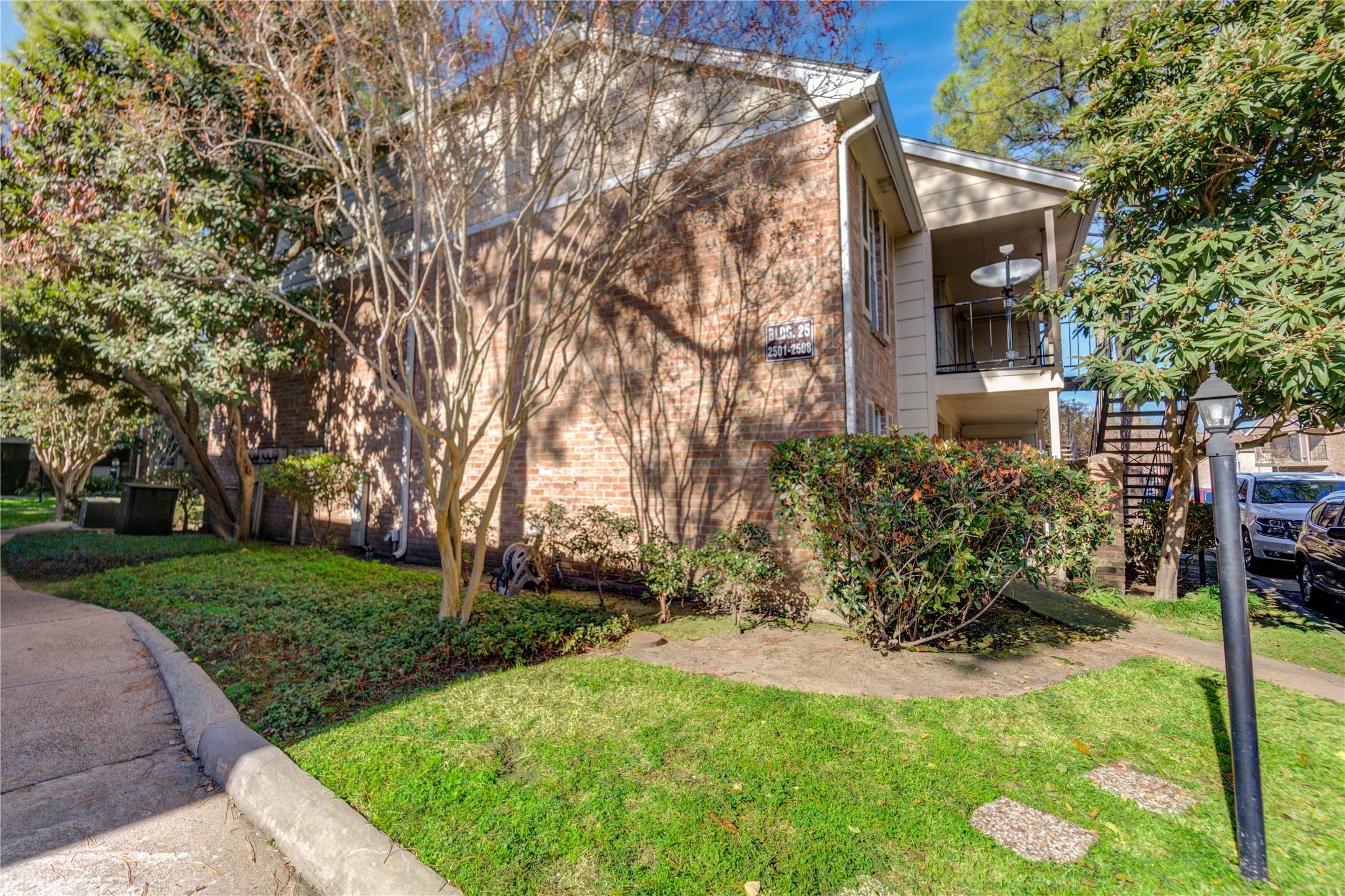2800 Jeanetta Street, Unit 2504 Houston, TX 77063 - Photo 49 of 49 a view of a house with a yard