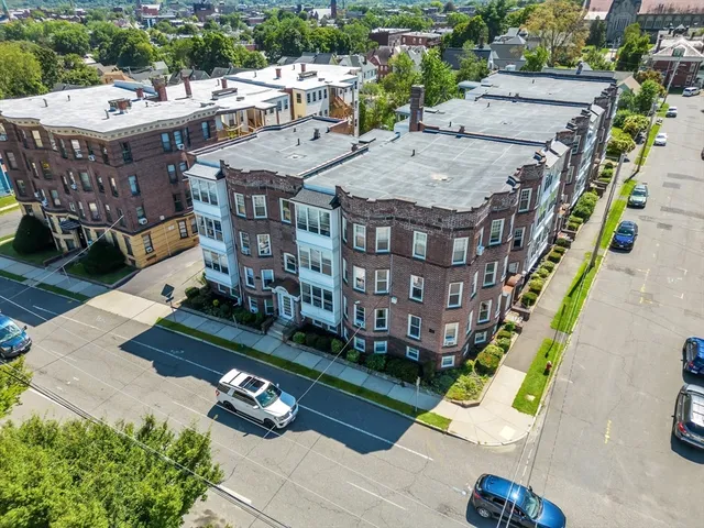 a picture of city view