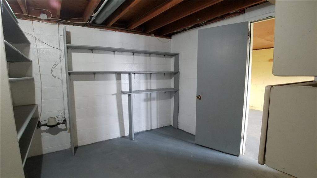 3678 Brodhead Road Monaca, PA 15061 - Photo 9 of 25 Storage