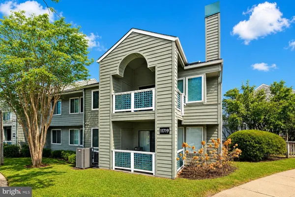 $334,000 | 11719 Summerchase Circle, Reston, VA 20194