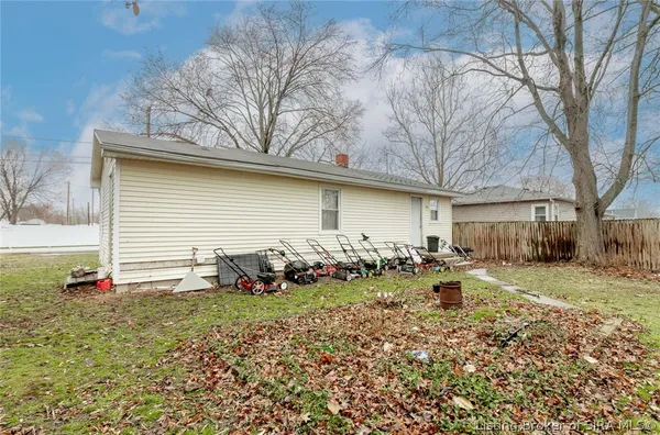 $132,500 | 29 Newman Street, Scottsburg, IN 47170