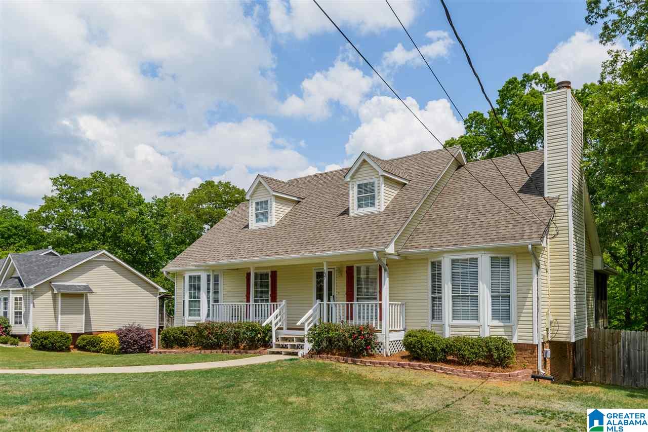 137 Twin Lakes Road Trussville, AL 35173 - Photo 3 of 35