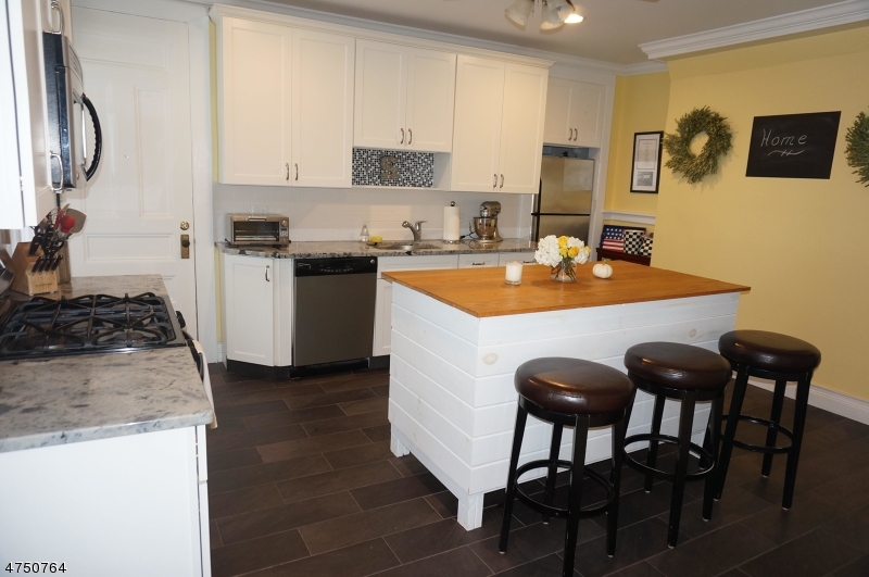 45 Green Avenue, Unit 1 Madison, NJ 07940 - Photo 3 of 12