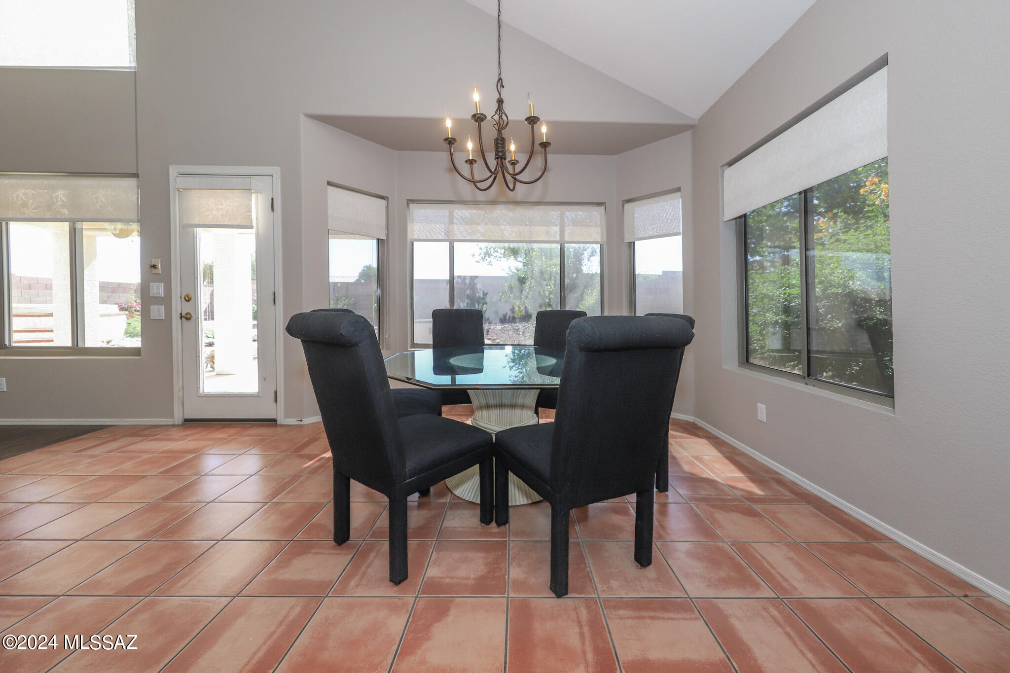831 South Rincon Rising Road Tucson, AZ 85748 - Photo 8 of 33 Breakfast nook
