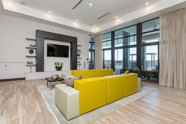 $4,900 | 8853 Northwest 155th Terrace, Unit 8853, Miami Lakes, FL 33018