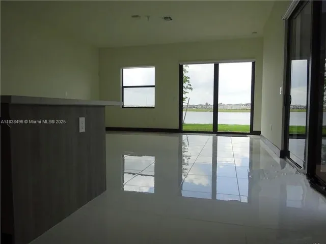 $4,900 | 8853 Northwest 155th Terrace, Unit 8853, Miami Lakes, FL 33018