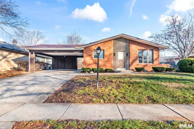 $199,900 | 2337 Grinnell Drive, Springfield, IL 62704