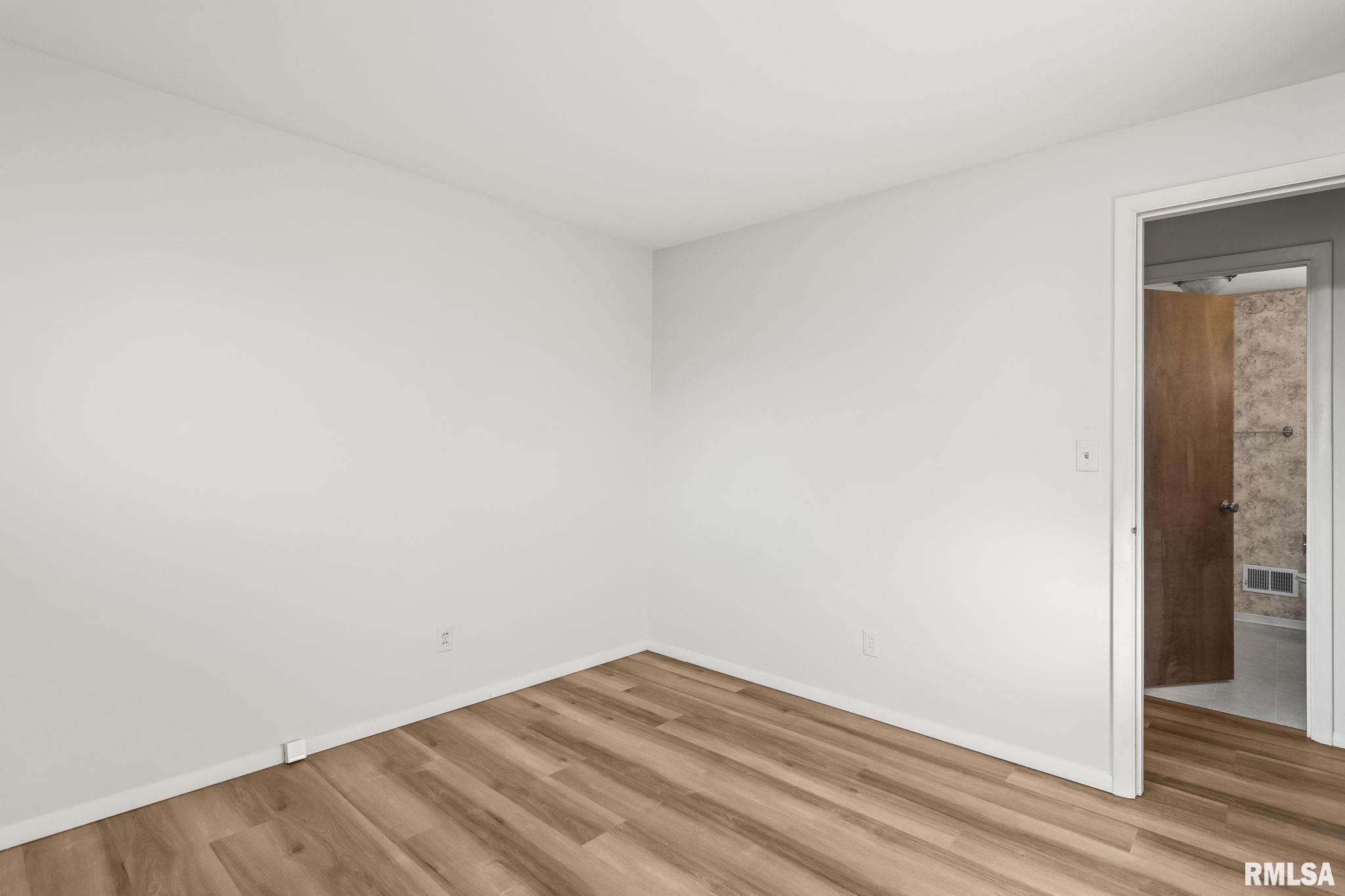 2337 Grinnell Drive Springfield, IL 62704 - Photo 26 of 39