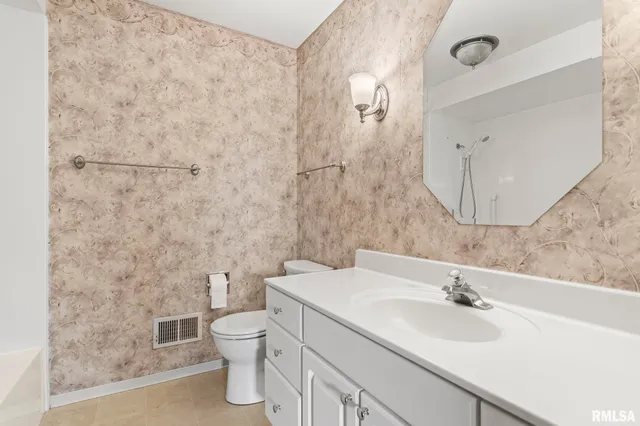 $199,900 | 2337 Grinnell Drive, Springfield, IL 62704