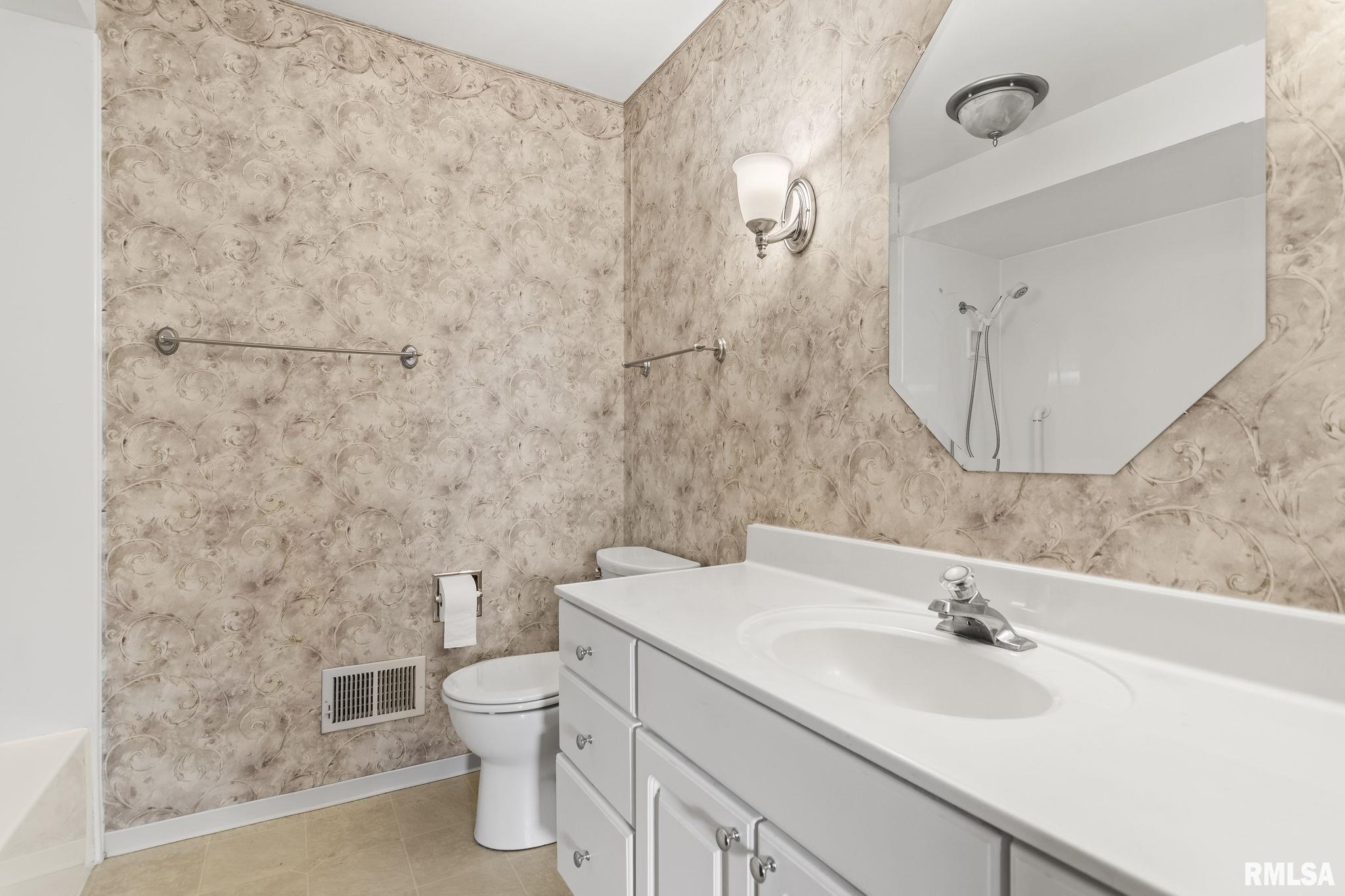 2337 Grinnell Drive Springfield, IL 62704 - Photo 27 of 39