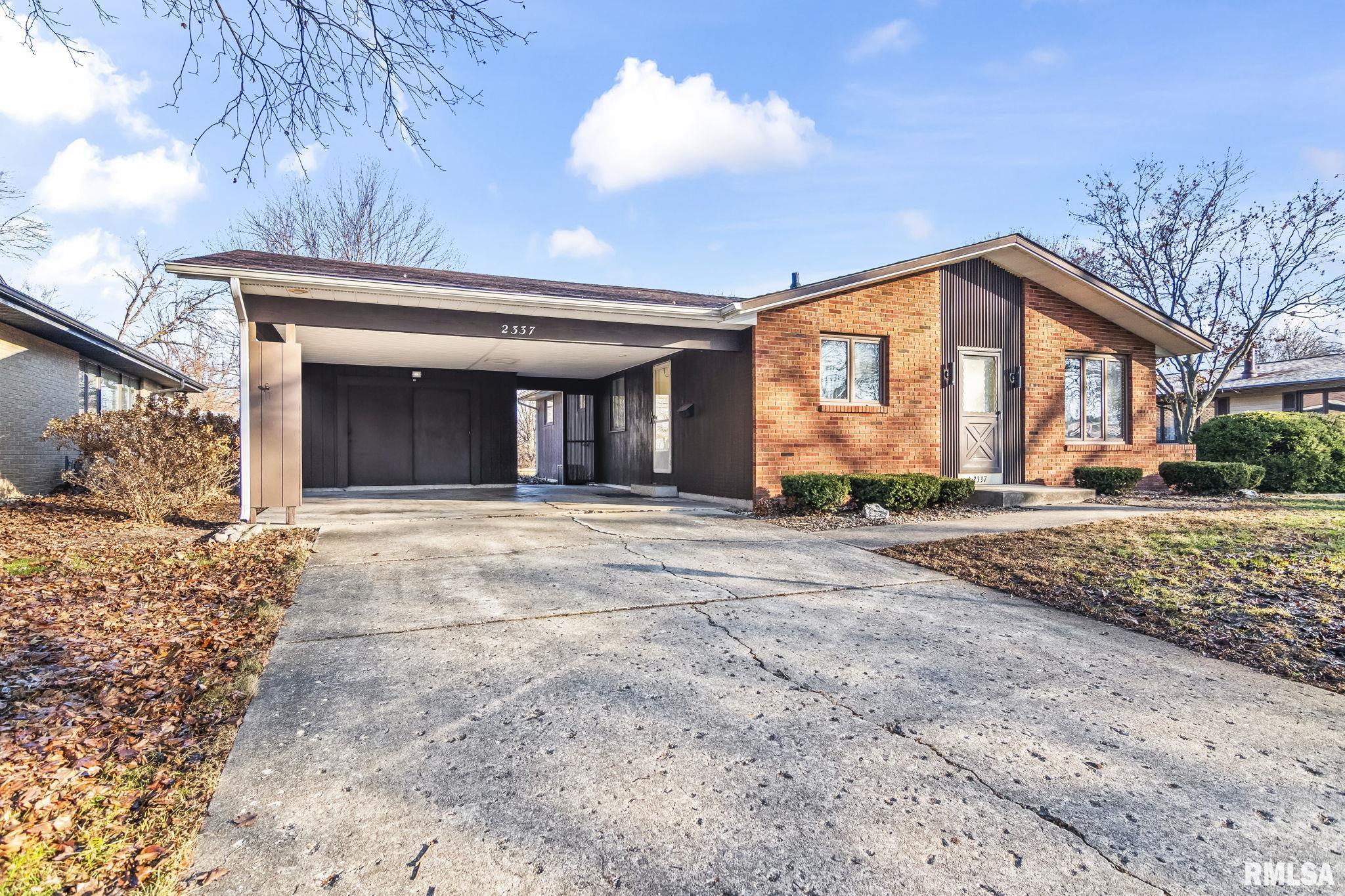 2337 Grinnell Drive Springfield, IL 62704 - Photo 3 of 39