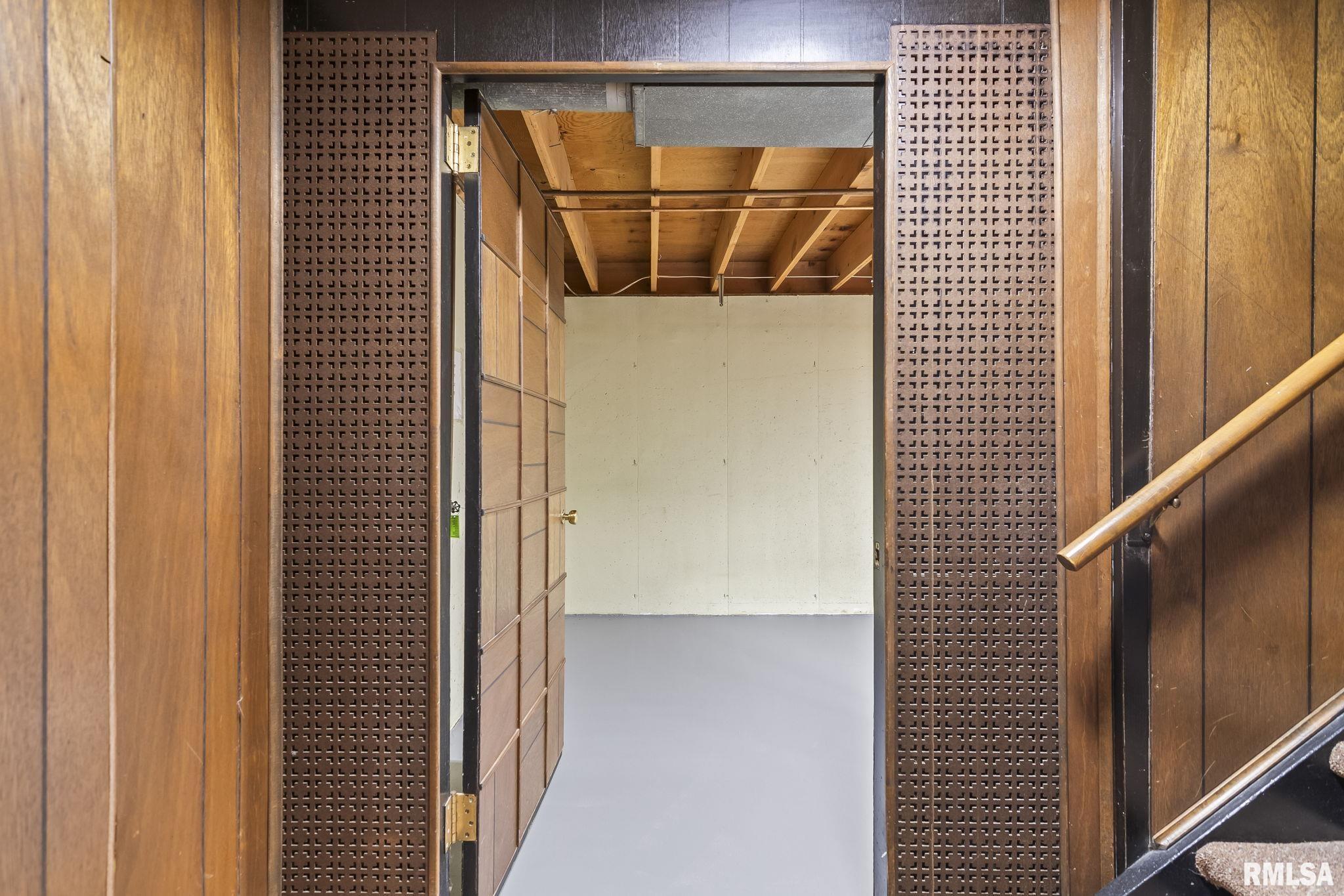 2337 Grinnell Drive Springfield, IL 62704 - Photo 32 of 39